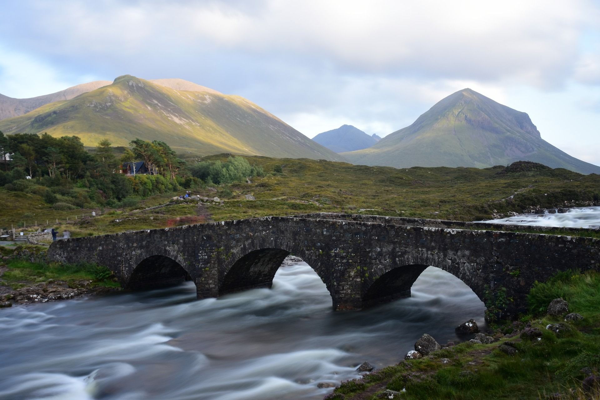 Scotland 2019 – day 4, Isle of Sky – Cill Chriosd, Elgol beach, Old Bridge of Sligachan and Fairy Pools Glen Scotland 2019 – day 4, Isle of Sky – Cill Chriosd, Elgol beach, Old Bridge of Sligachan and Fairy Pools Glen